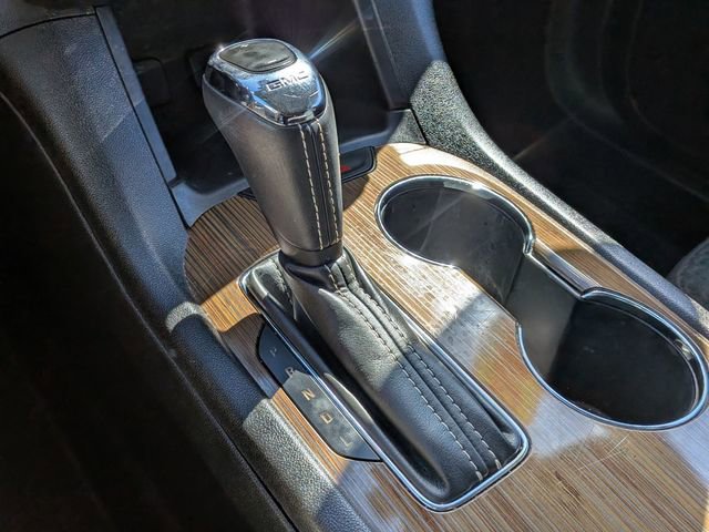 Used 2018 GMC Acadia SLE image 15