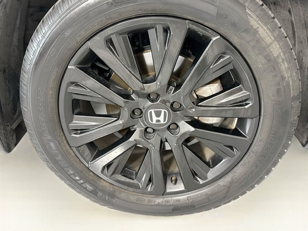 Used 2020 Honda CR-V Touring image 32