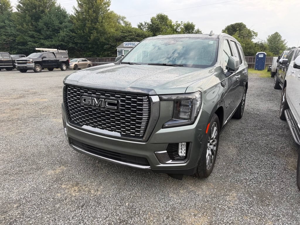 Used 2024 GMC Yukon Denali Ultimate AWD/4WD image 2