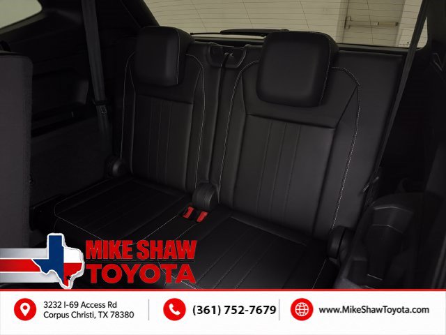 Used 2023 Volkswagen Tiguan SE R-Line FWD image 34