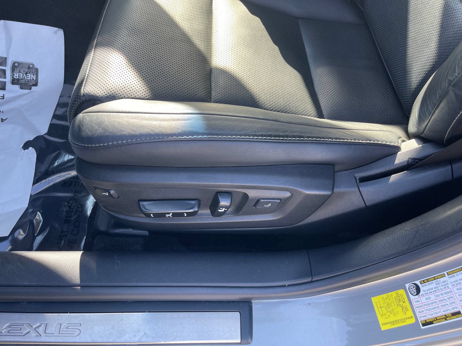 Used 2015 Lexus ES 350 w/ Ultra Luxury Package FWD image 34