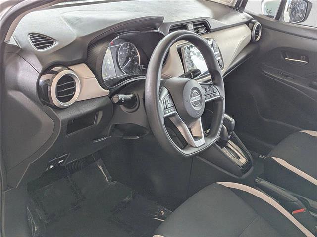Used 2021 Nissan Versa SV FWD image 9