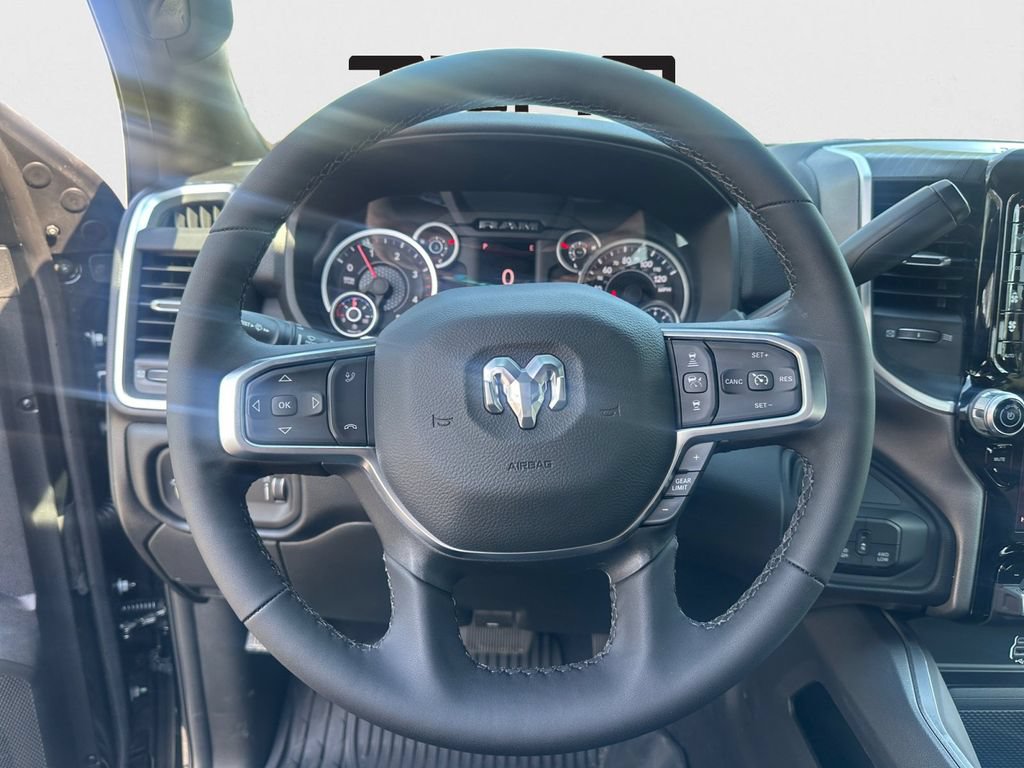 New 2026 RAM 3500 Big Horn AWD/4WD image 17