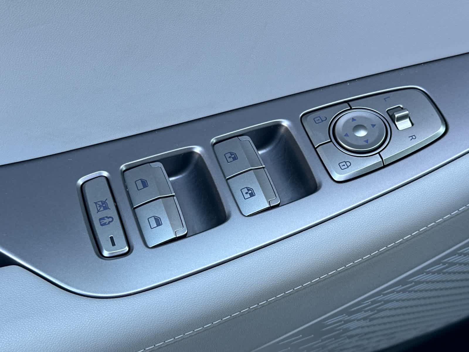 Certified 2024 Hyundai Palisade SEL FWD image 14