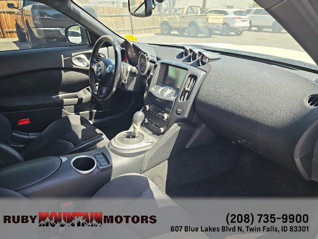 Used 2017 Nissan 370Z Sport Tech image 32