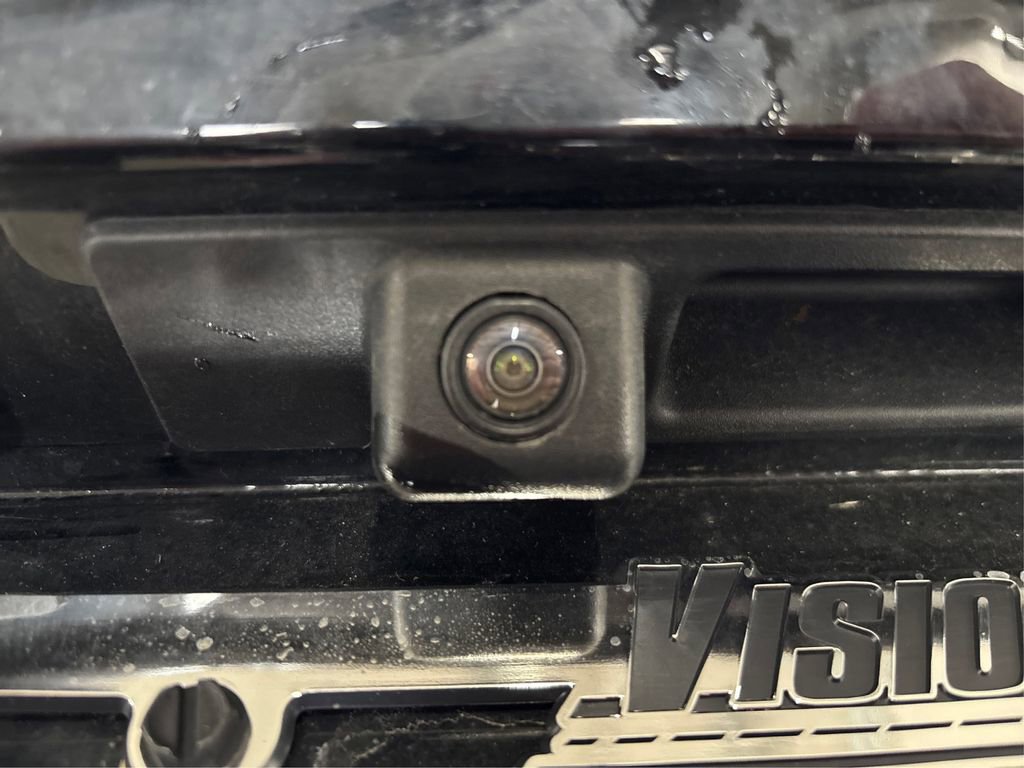 Used 2019 Chevrolet Equinox LT image 16