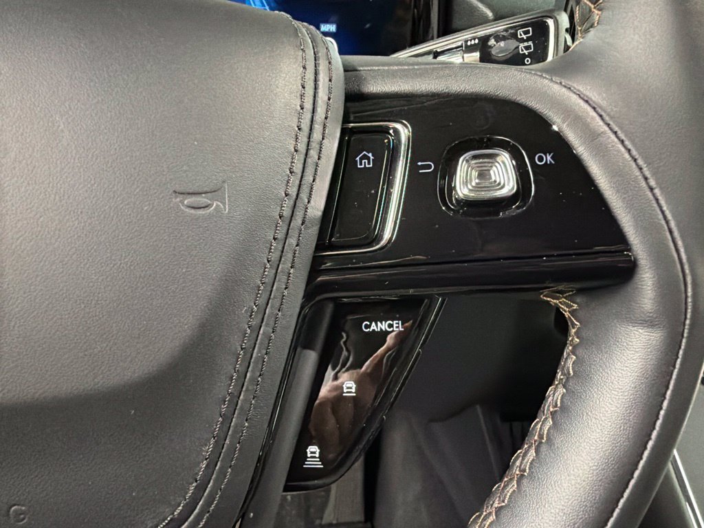 New 2027 Lincoln Aviator AWD image 17