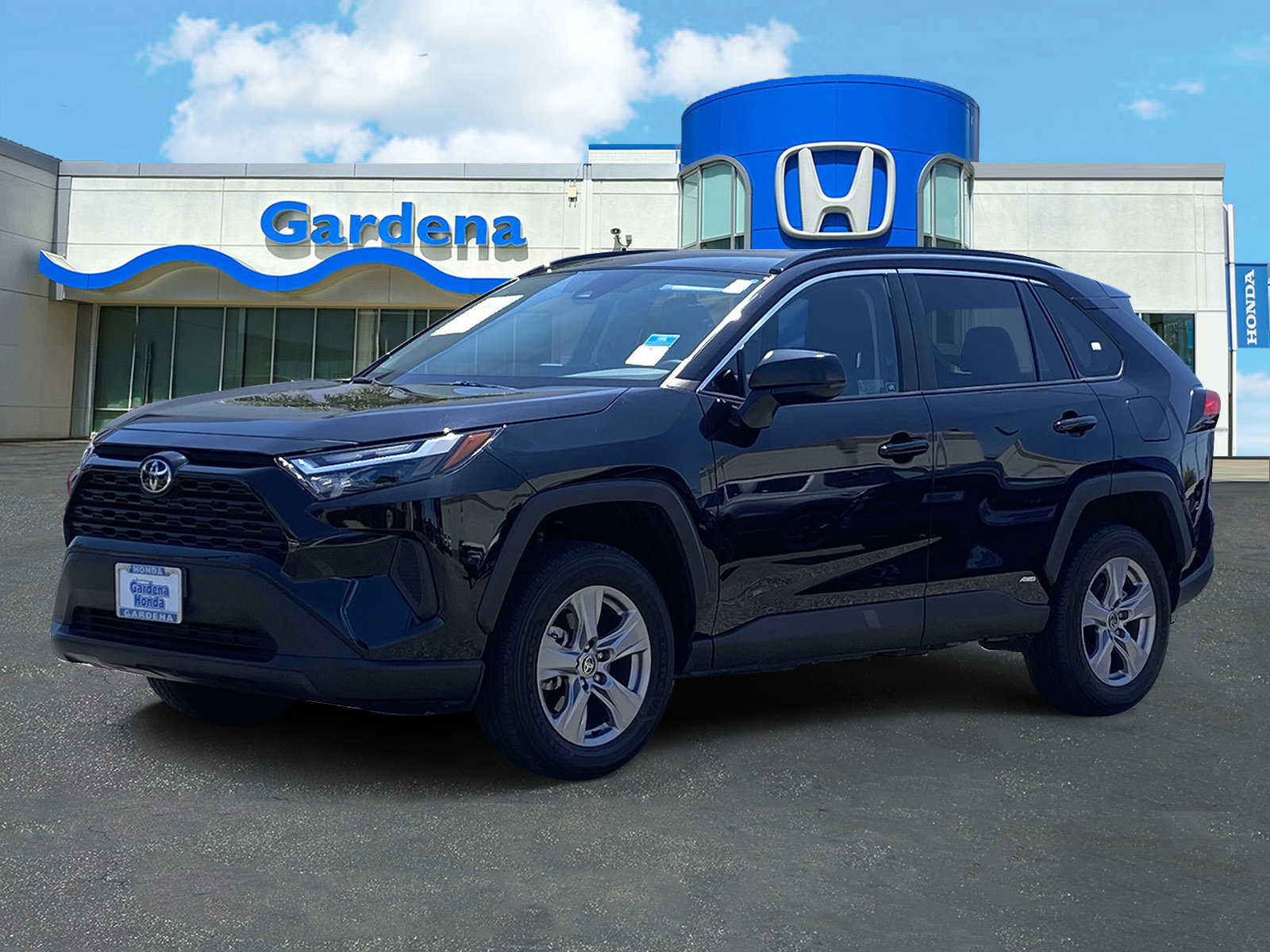 Used 2025 Toyota RAV4 LE image 3