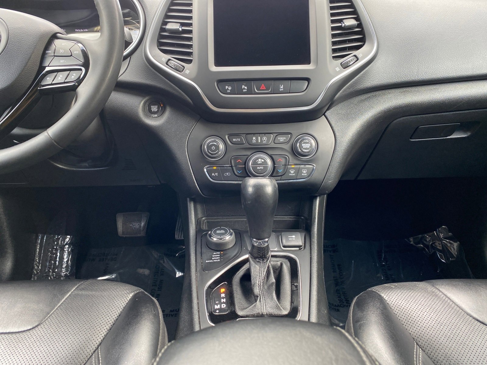 Used 2023 Jeep Cherokee Altitude Lux image 10