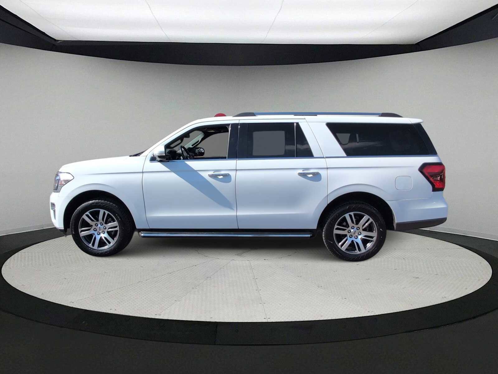 Used 2023 Ford Expedition Max Limited image 5