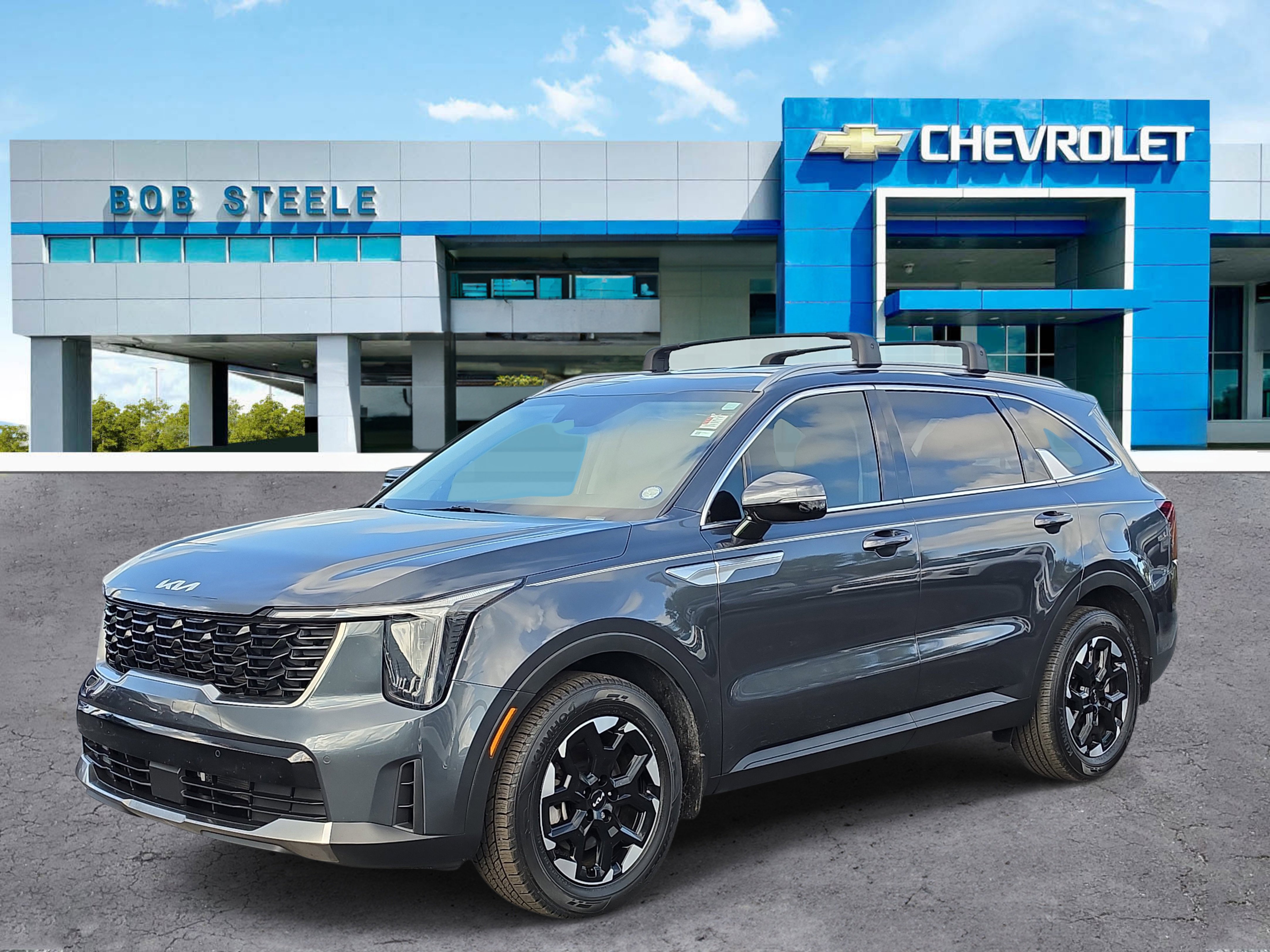Used 2024 Kia Sorento S FWD image 2
