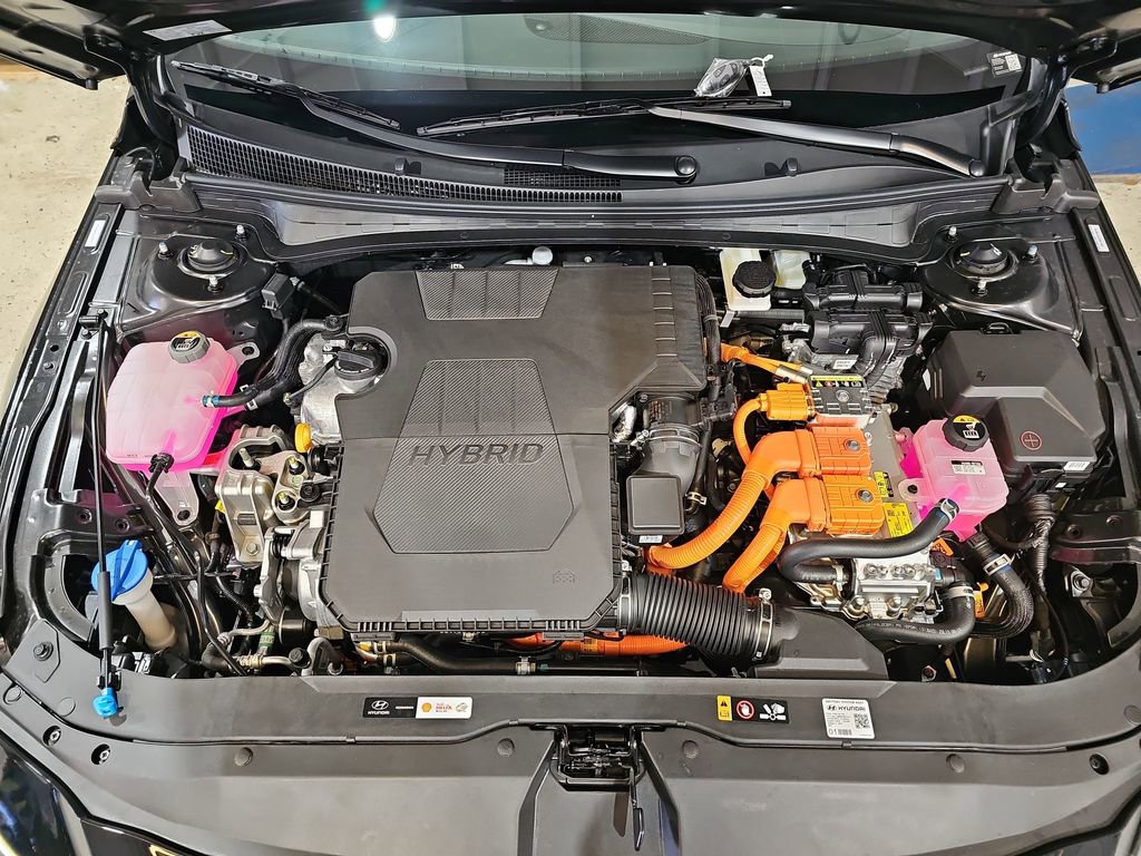 New 2026 Hyundai Elantra Limited image 32