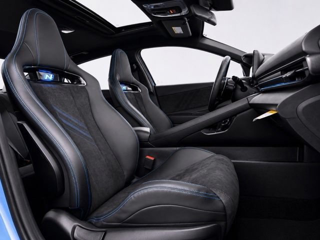 Used 2025 Hyundai Elantra N w/ Cargo Package FWD image 19