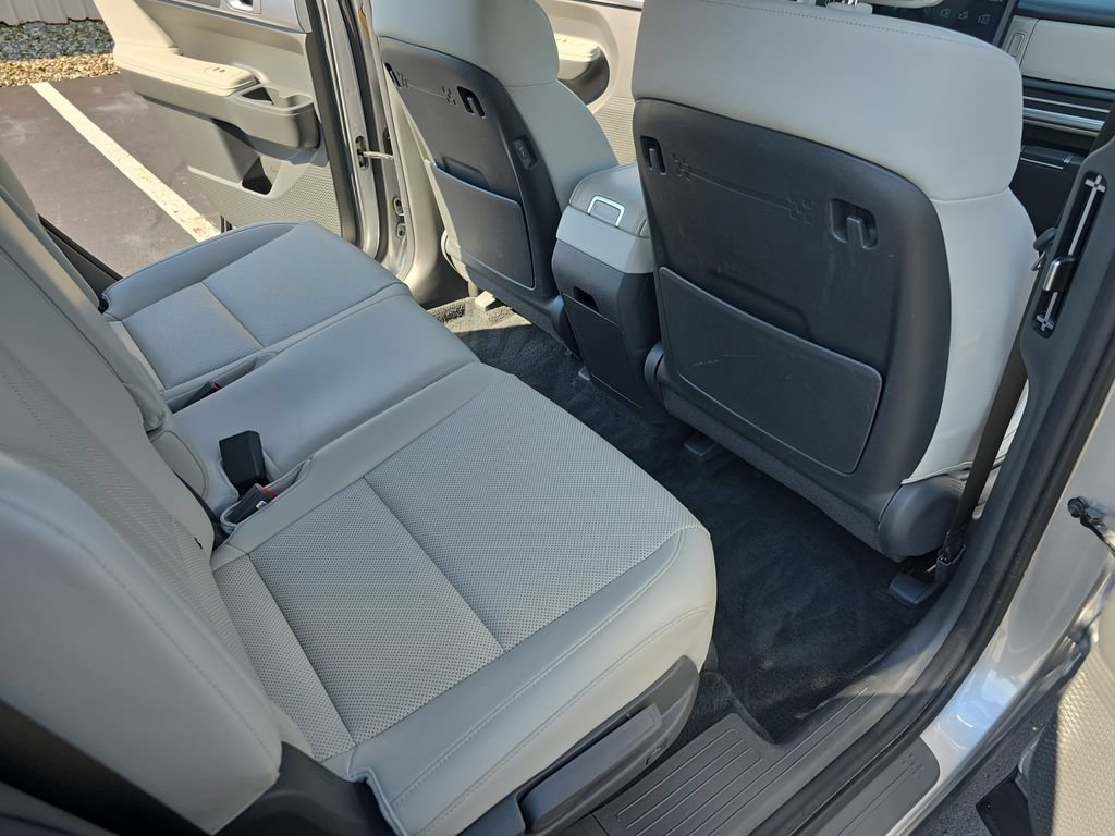 Used 2025 Hyundai Santa Fe SEL AWD/4WD image 13