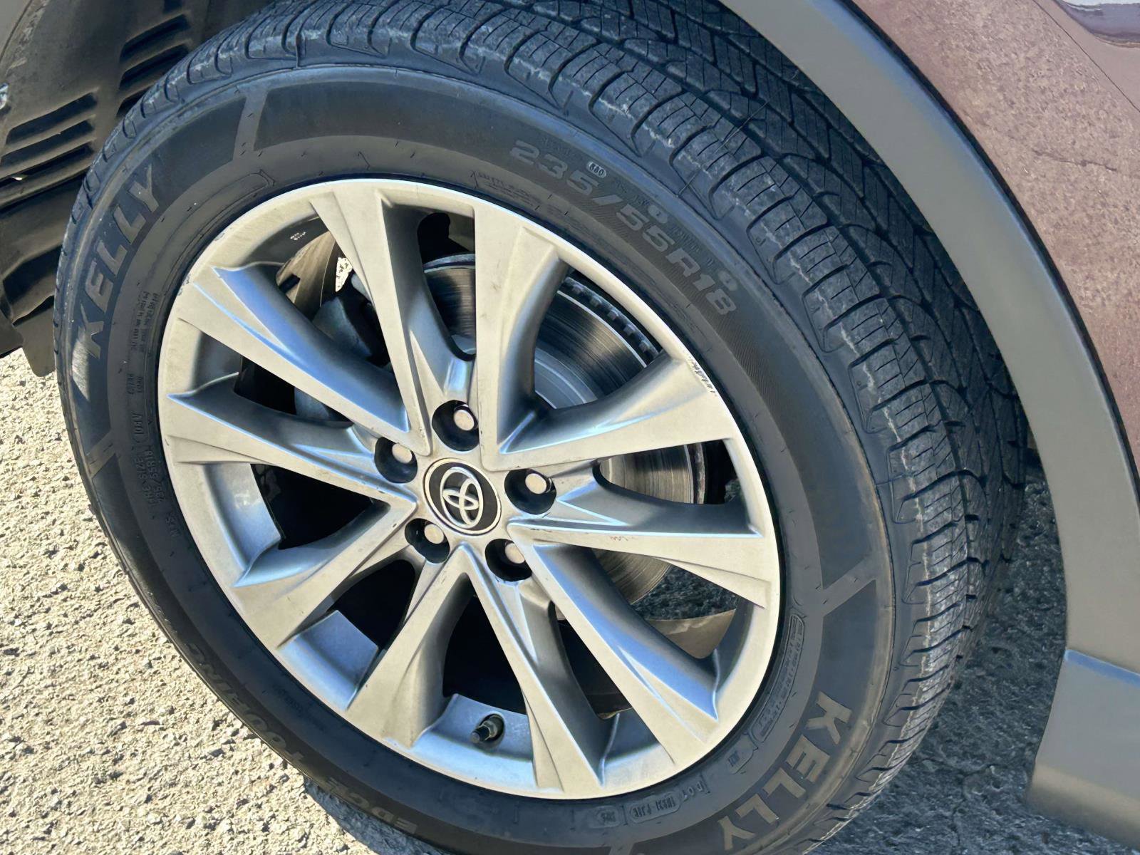 Used 2017 Toyota RAV4 Limited image 9