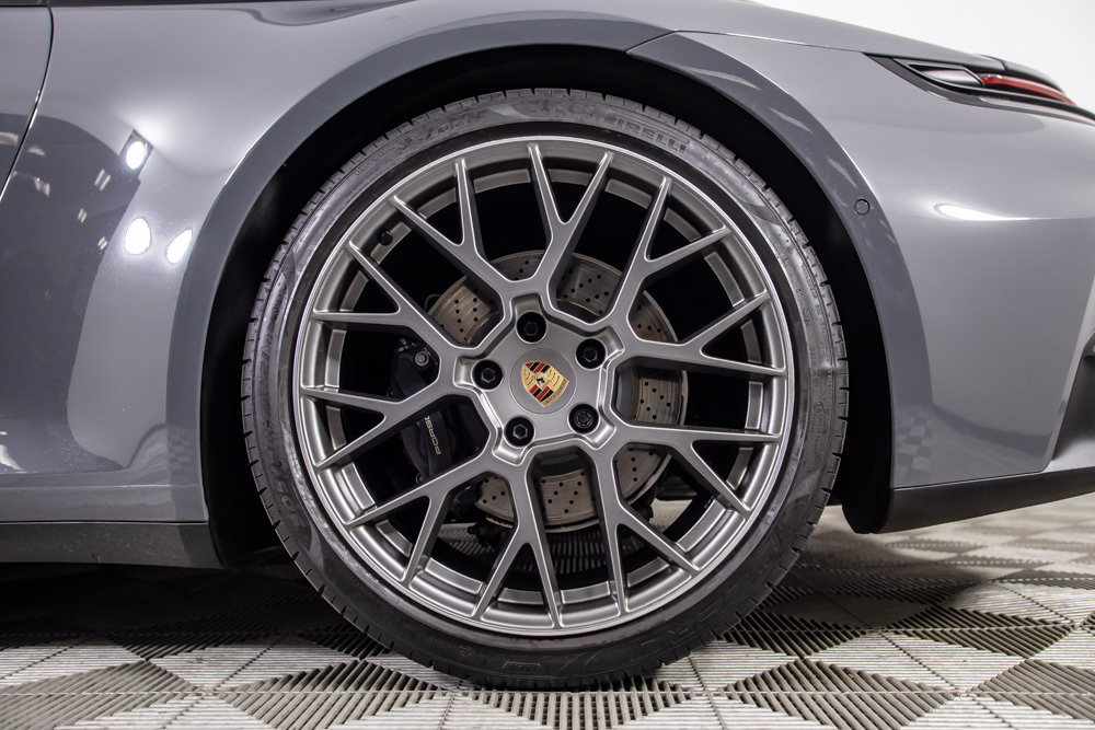 Used 2025 Porsche 911 Carrera RWD image 41