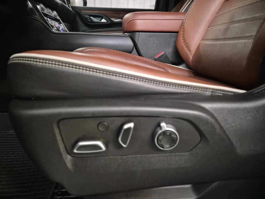 Used 2023 GMC Yukon Denali Ultimate image 14