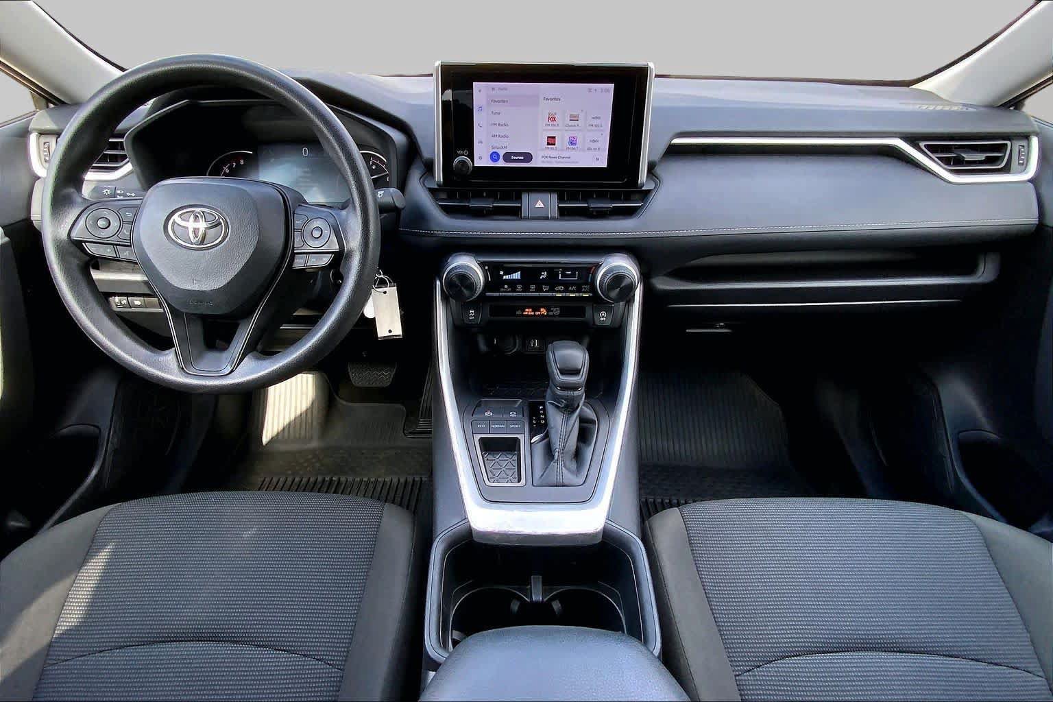 Used 2024 Toyota RAV4 LE FWD image 15
