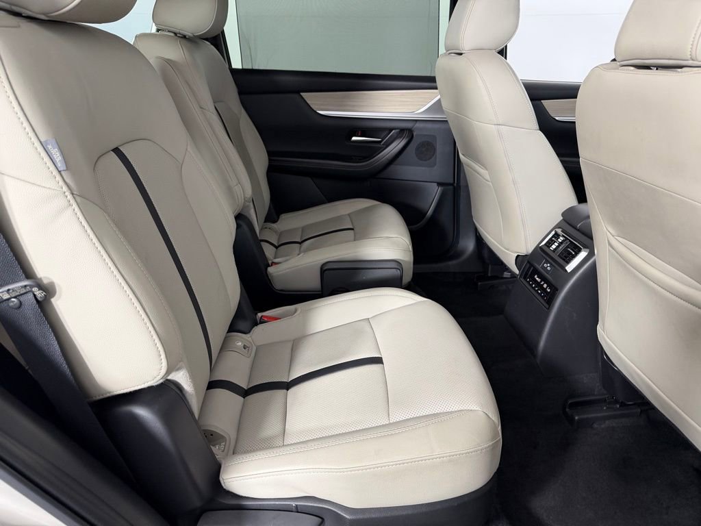 Used 2024 MAZDA CX-90 Plug-In Hybrid w/ Preferred image 30