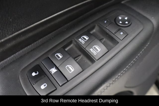 Used 2024 Dodge Durango SXT w/ SXT Blacktop Group AWD/4WD image 23