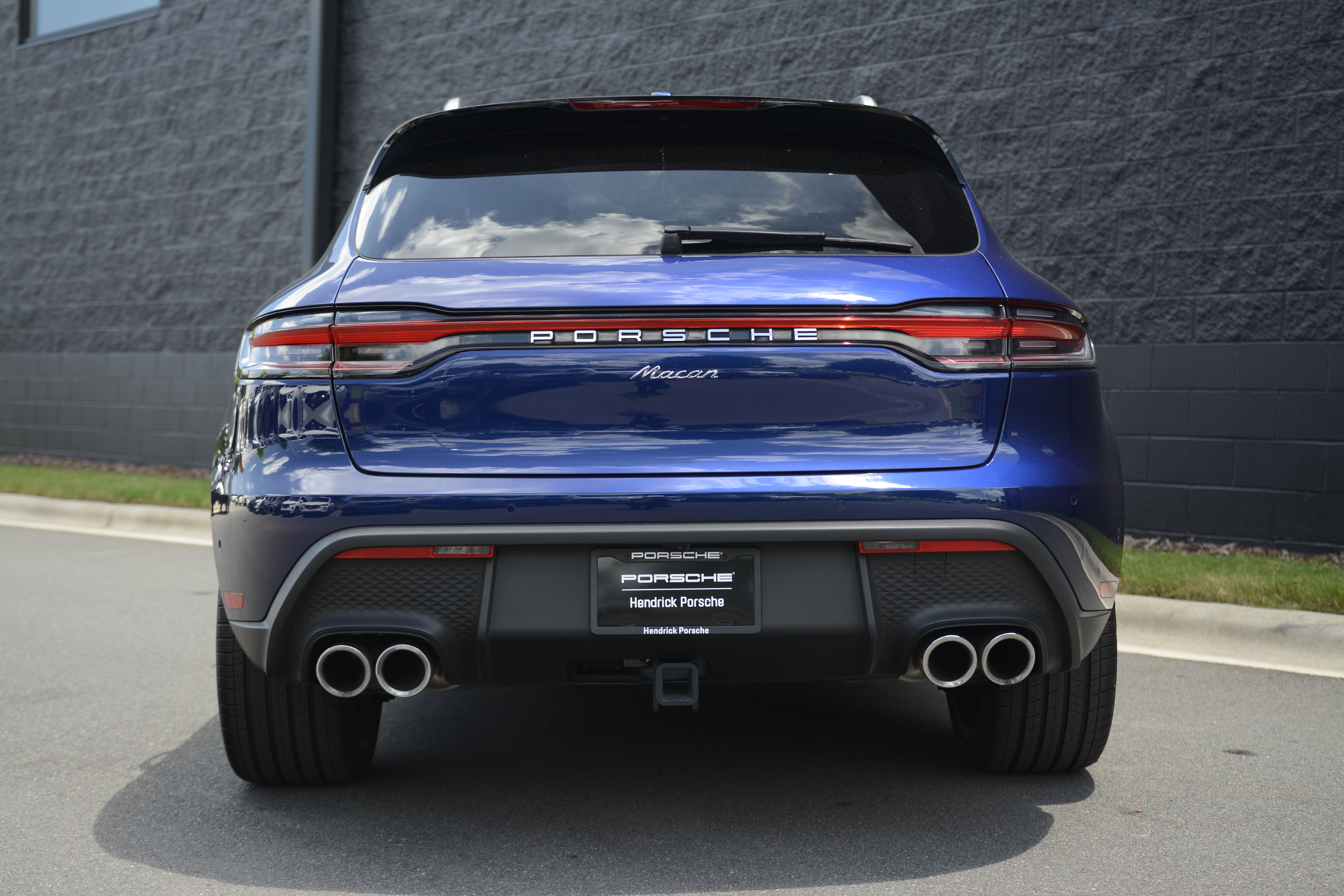 Certified 2026 Porsche Macan AWD/4WD image 57