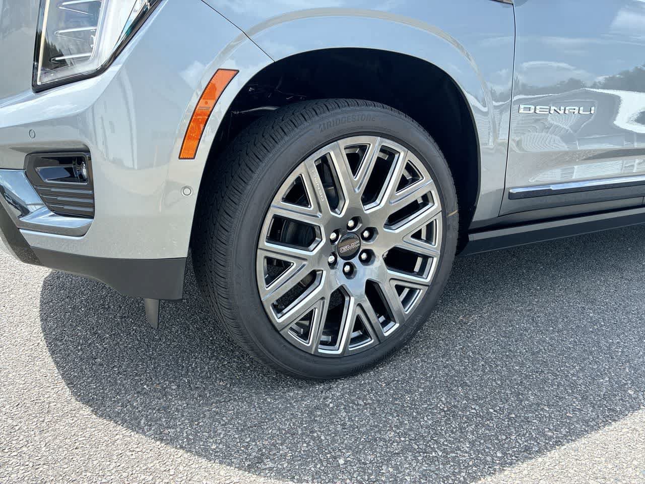 New 2026 GMC Yukon XL Denali Ultimate w/ LPO, Floor Liner Package AWD/4WD image 34