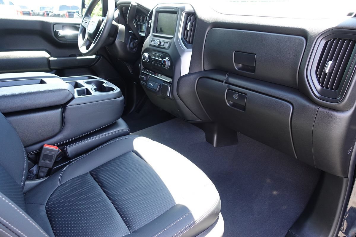 Used 2024 Chevrolet Silverado 1500 Custom AWD/4WD image 35