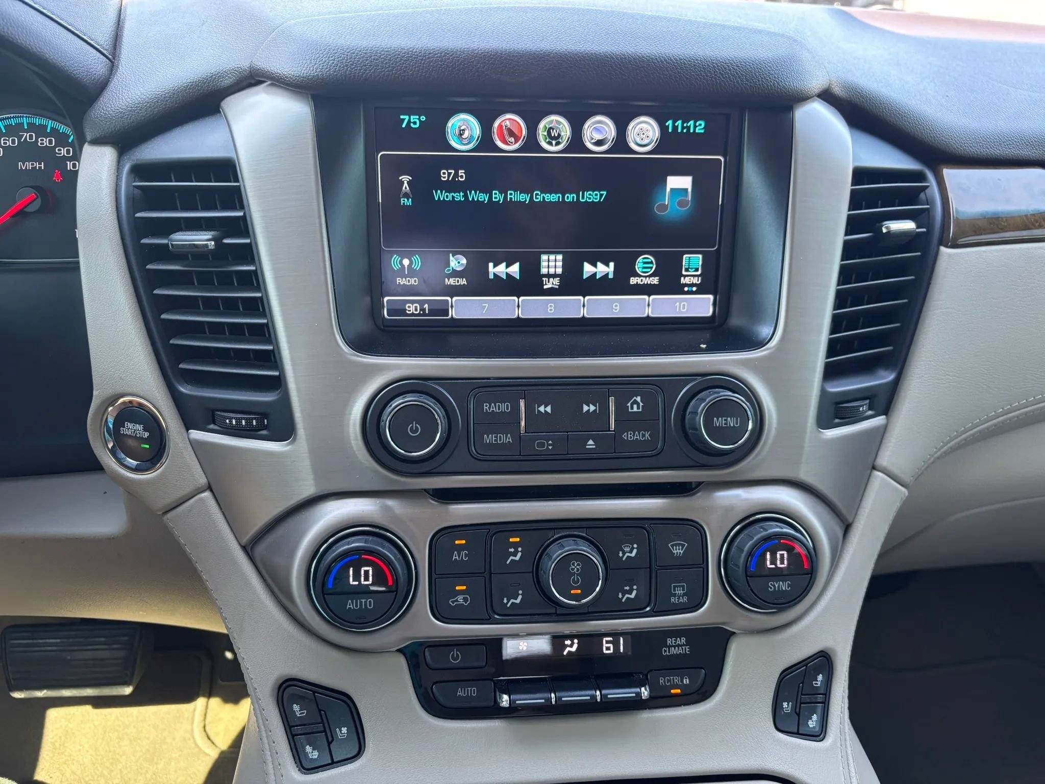 Used 2017 GMC Yukon Denali w/ Open Road Package AWD/4WD image 25