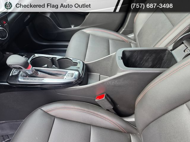Used 2024 Chevrolet Trax RS w/ Sunroof Package FWD image 36