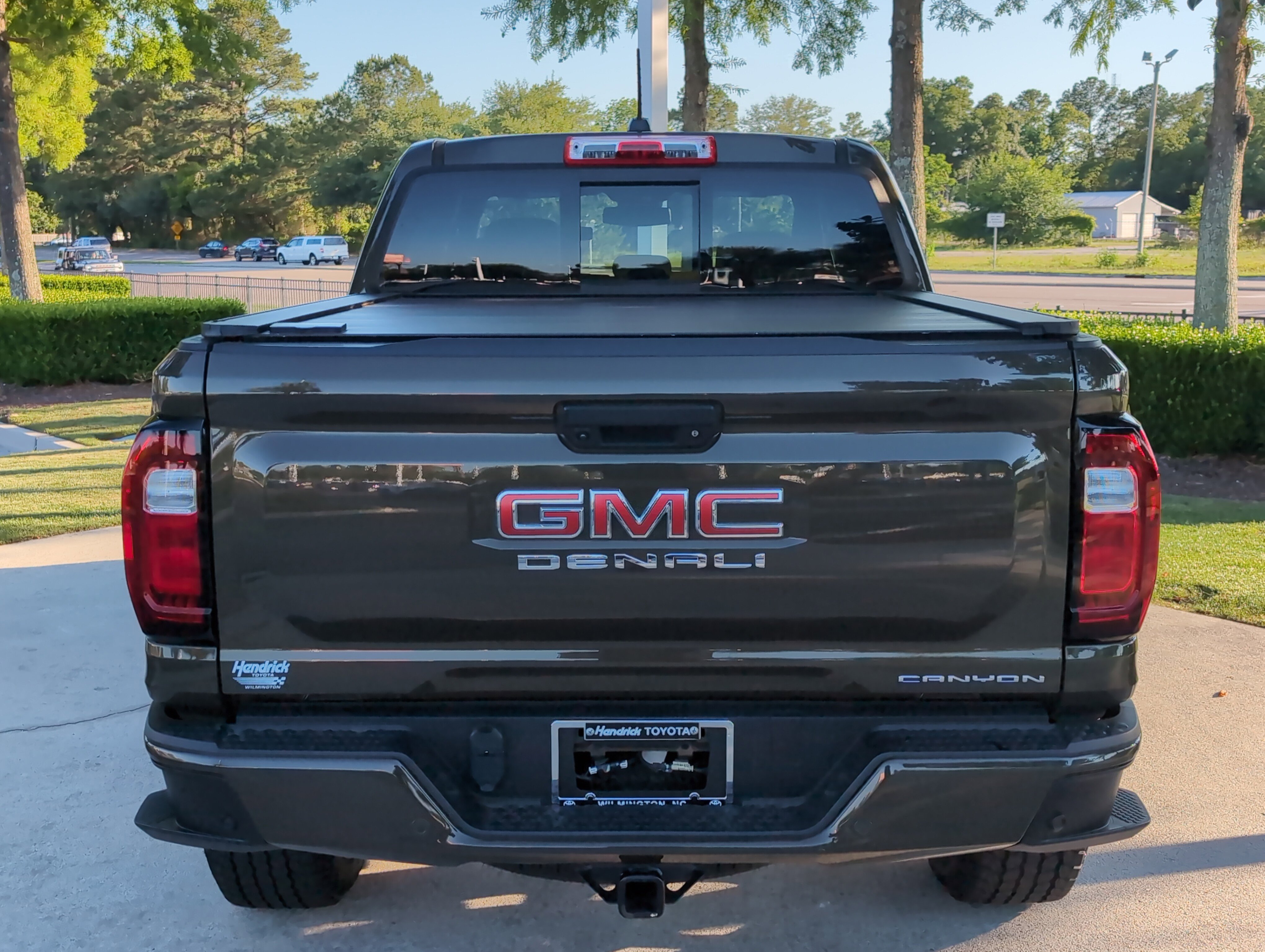 Used 2023 GMC Canyon Denali AWD/4WD image 8