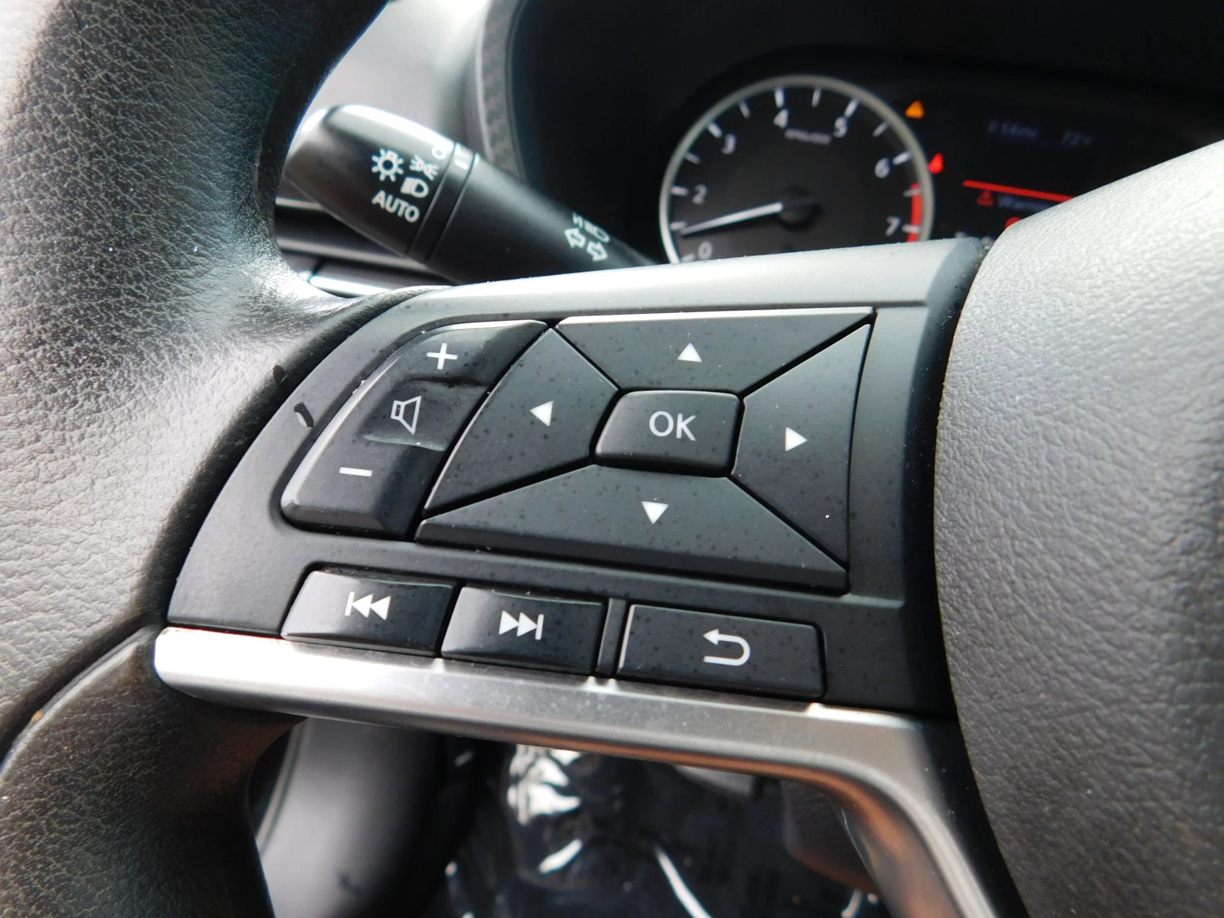 Used 2020 Nissan Sentra S FWD image 19