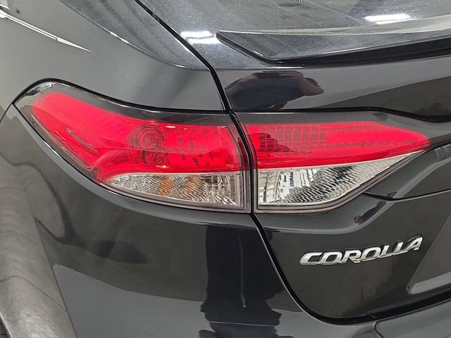 Certified 2021 Toyota Corolla SE w/ SE Premium Package FWD image 28