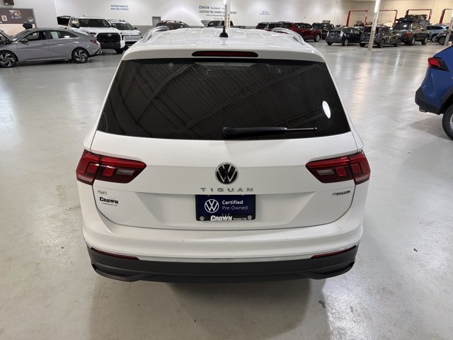 Certified 2024 Volkswagen Tiguan SE AWD/4WD image 8
