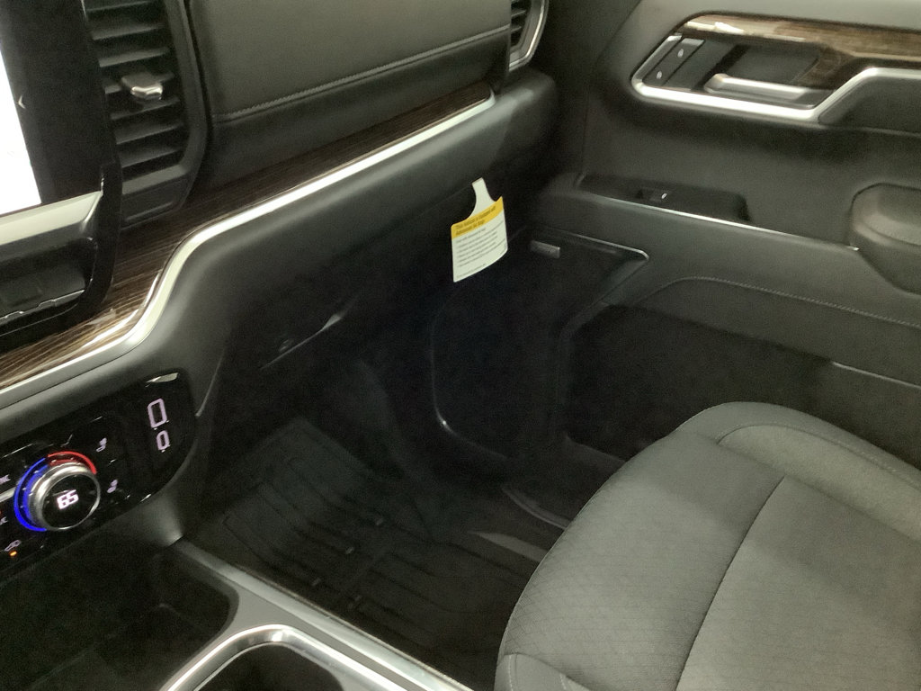 New 2026 GMC Sierra 1500 Elevation image 25