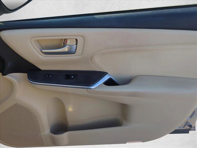 Used 2017 Toyota Camry XLE w/ Moonroof Package image 26