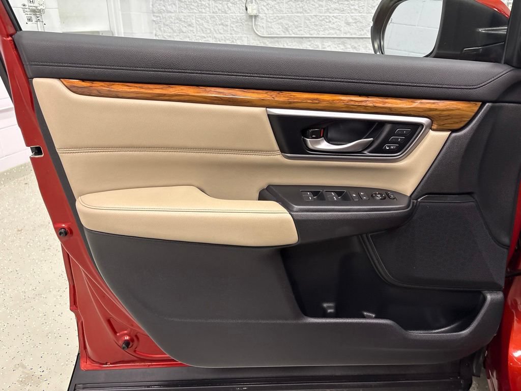 Used 2018 Honda CR-V Touring image 14
