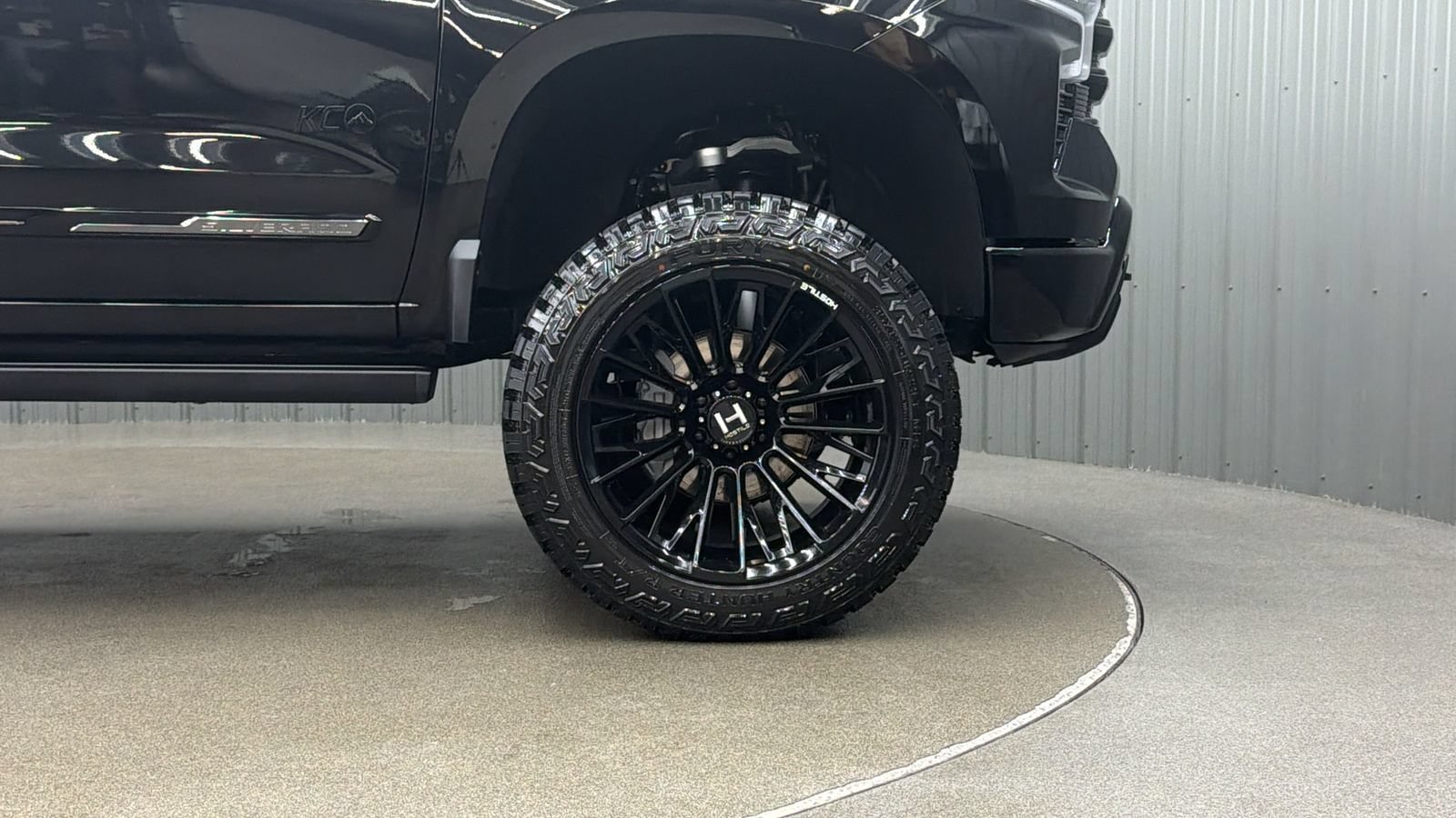 Used 2026 Chevrolet Silverado 1500 High Country w/ Midnight Edition AWD/4WD image 10
