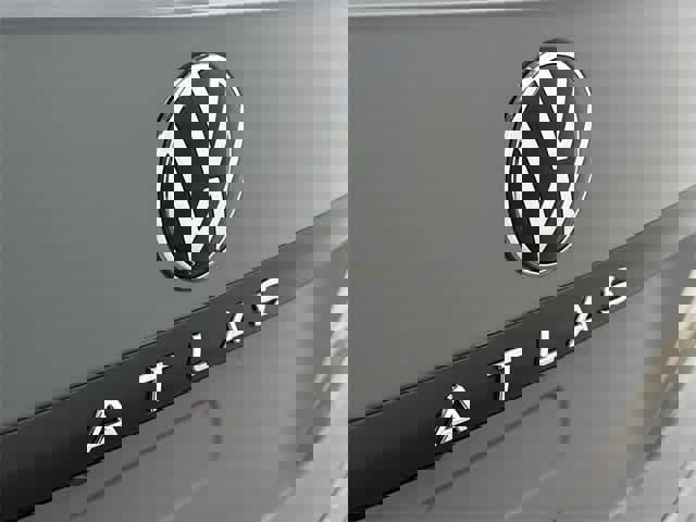 Certified 2023 Volkswagen Atlas Cross Sport SEL R-Line image 29