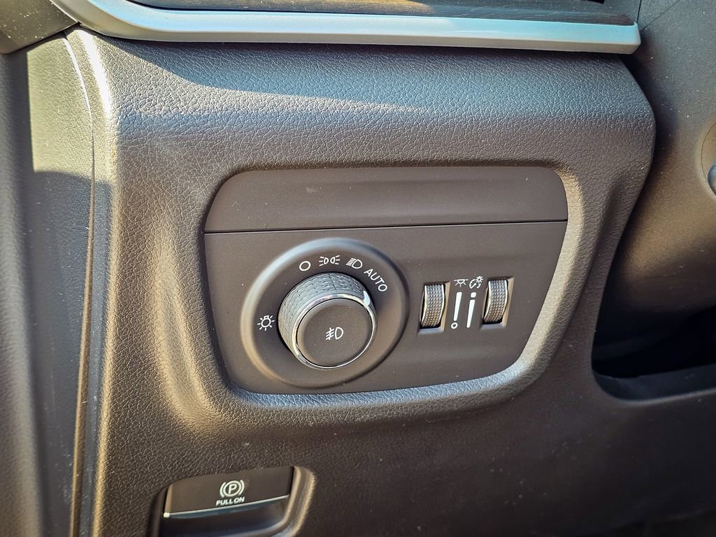 New 2026 Jeep Grand Cherokee Limited image 13