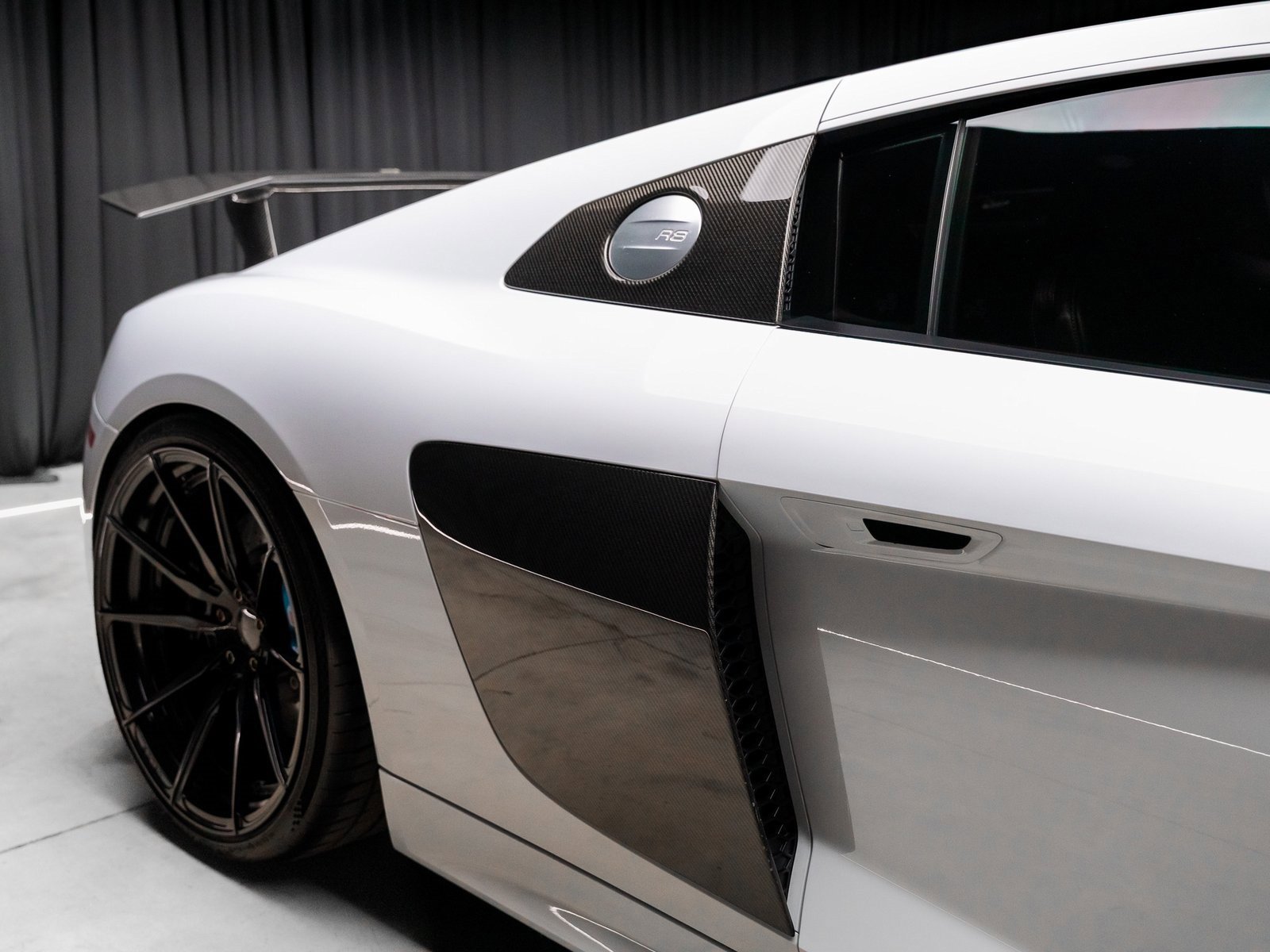 Used 2017 Audi R8 V10 plus image 3