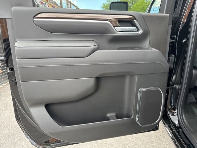 New 2025 Chevrolet Silverado 2500 LT w/ Z71 Chrome Sport Edition image 17