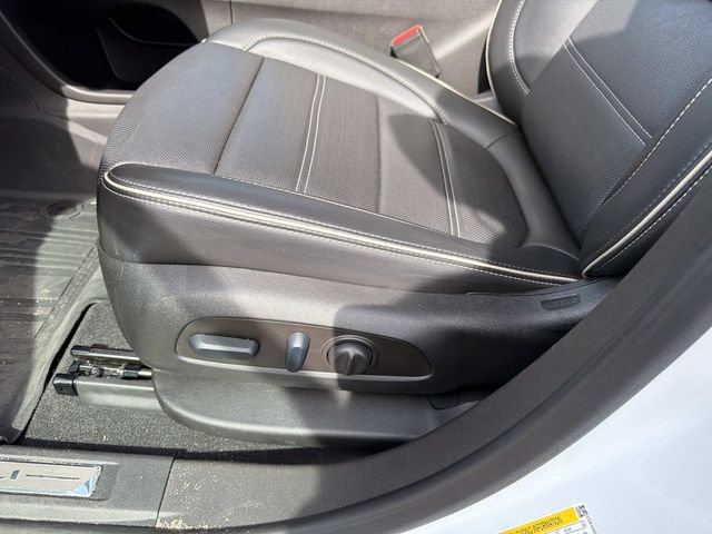 Used 2023 GMC Acadia Denali w/ Denali Ultimate Package FWD image 22