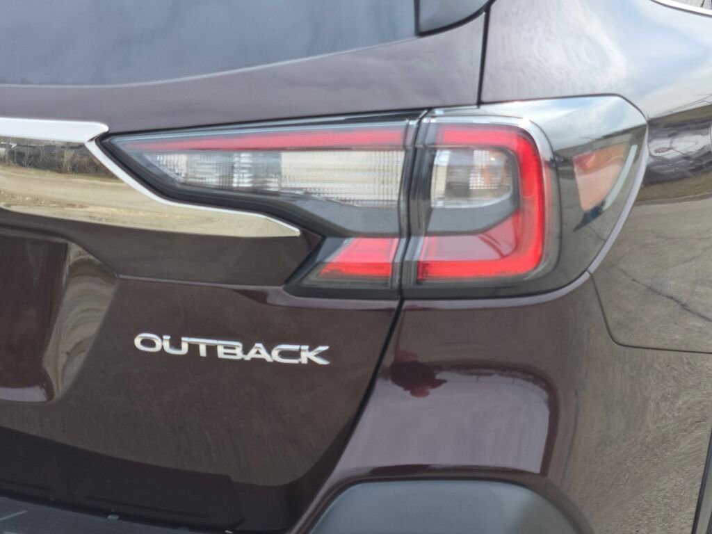 Certified 2023 Subaru Outback Limited image 11