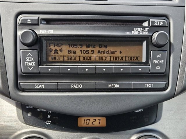 Used 2012 Toyota RAV4 FWD image 15