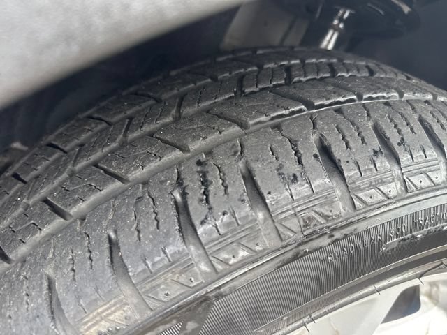 Used 2017 Ford Explorer XLT AWD/4WD image 28