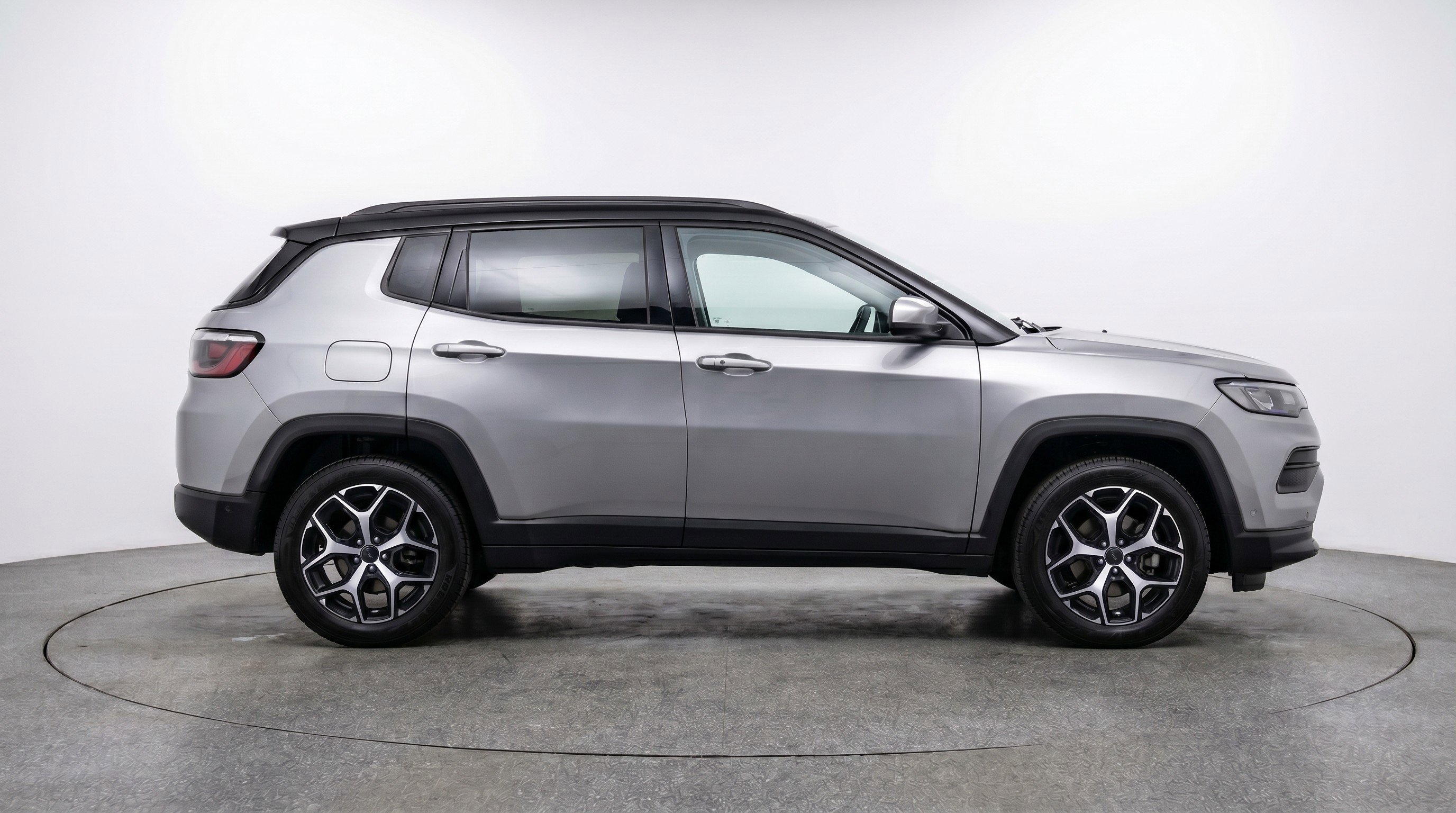 Used 2025 Jeep Compass Limited AWD/4WD image 11