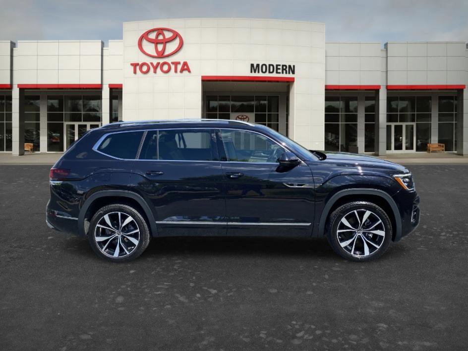 Used 2024 Volkswagen Atlas SEL Premium R-Line image 4