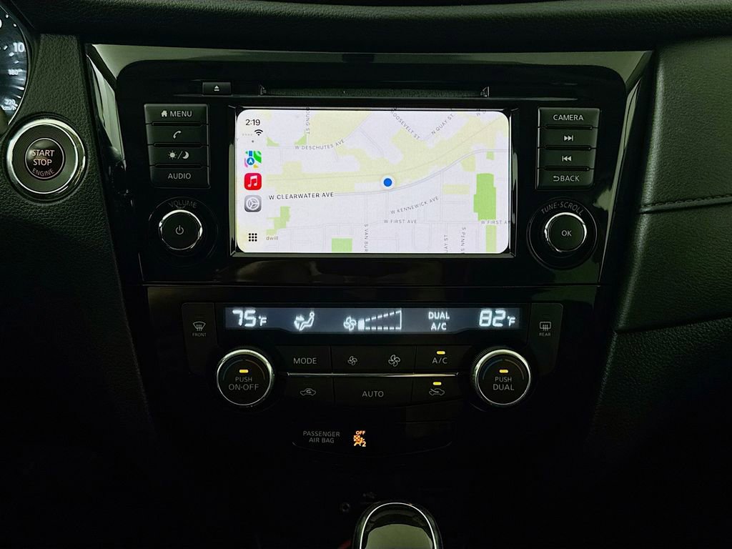 Used 2018 Nissan Rogue SV image 15