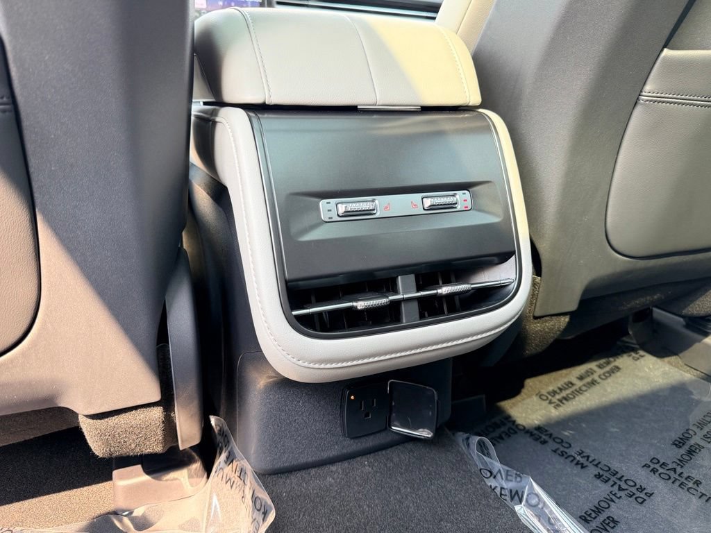 New 2026 Lincoln Nautilus Reserve AWD/4WD image 12