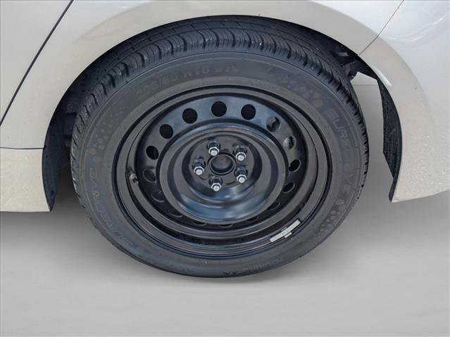 Used 2022 Toyota Corolla LE FWD image 22